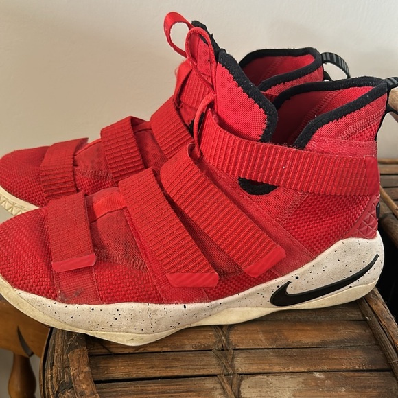 Lebron Zoom Soldier 11 - Picture 3 of 6